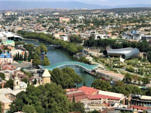 Il Viaggiatore Magazine - il Ponte della Pace sul fiume Kura - Tblisi, Georgia