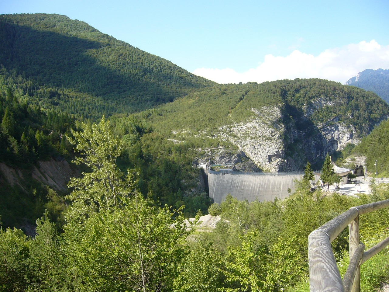 Diga del Vajont panorama