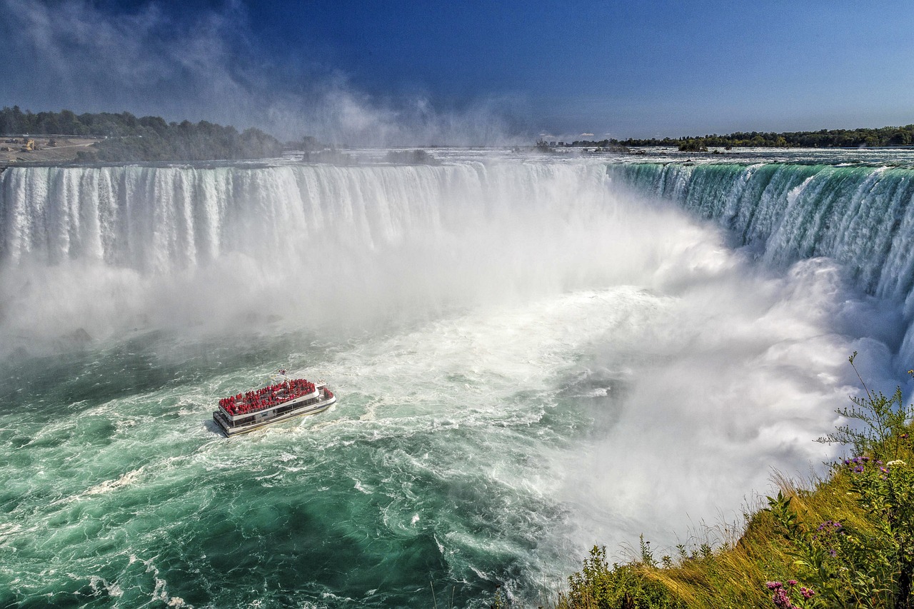 cascate del niagara battello