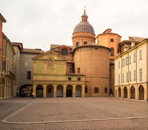 reggio emilia piazza